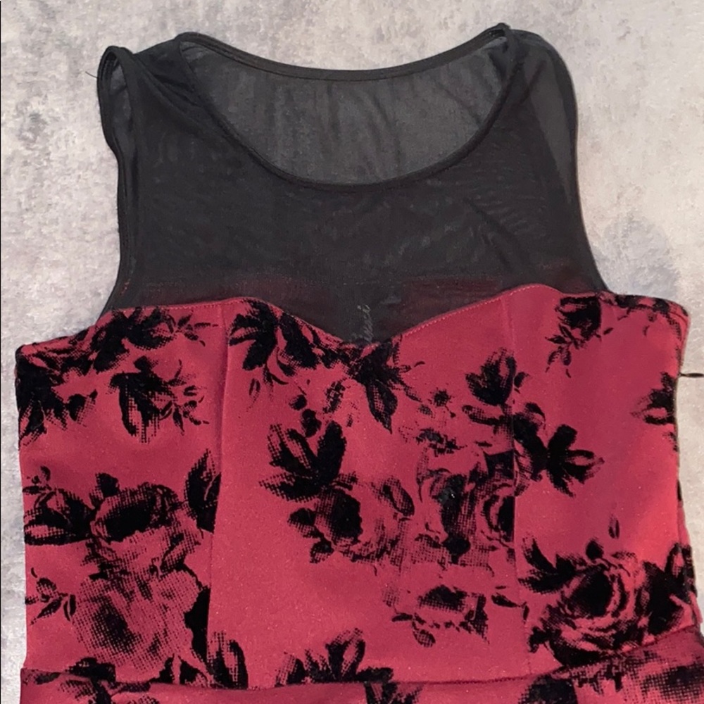 Dress - Picture 2 of 4